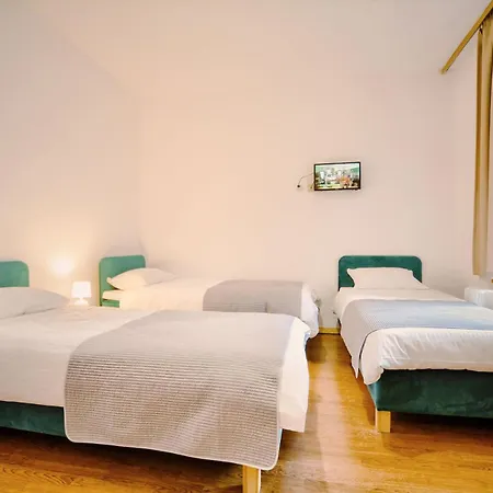 Dabrowka Homestay szállás